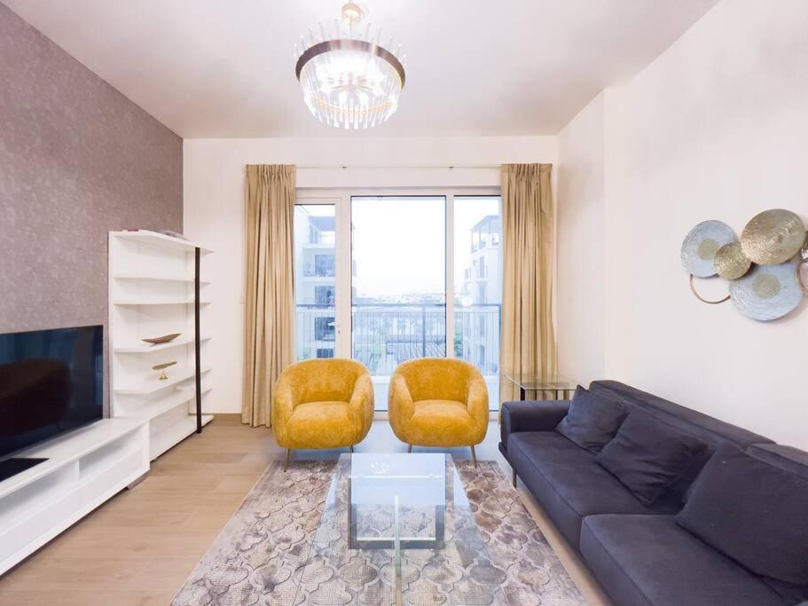 Lovely 2-Bedroom Vacation Home Near Beach Dubaï Extérieur photo