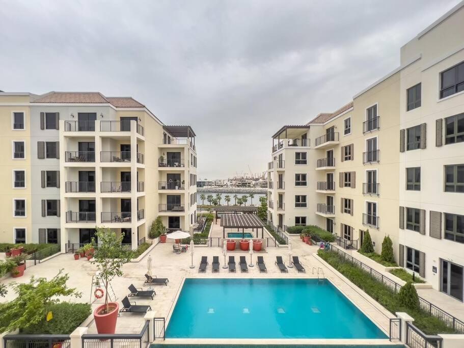 Lovely 2-Bedroom Vacation Home Near Beach Dubaï Extérieur photo